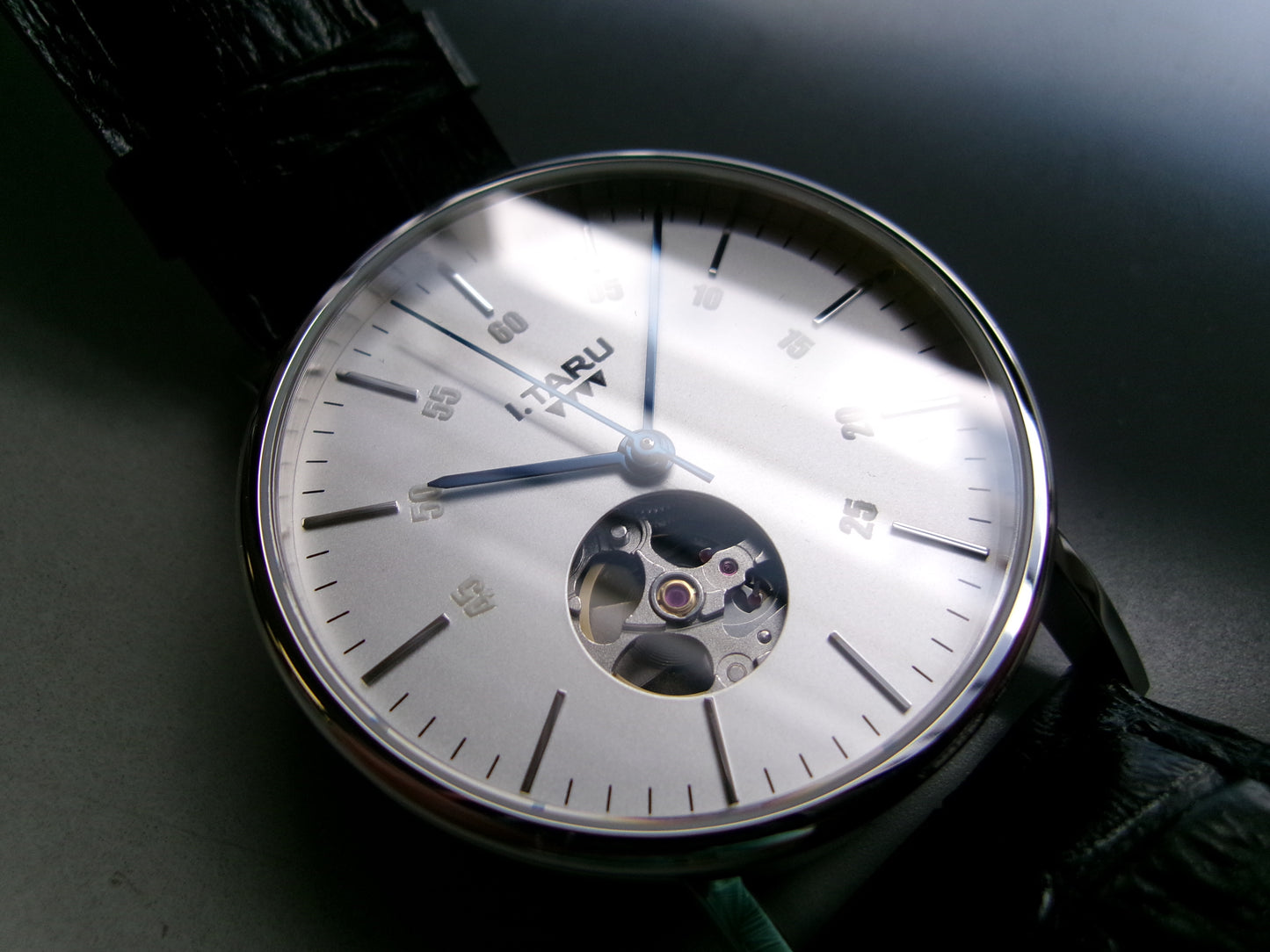 I.TARU CLASSIC GAUGE