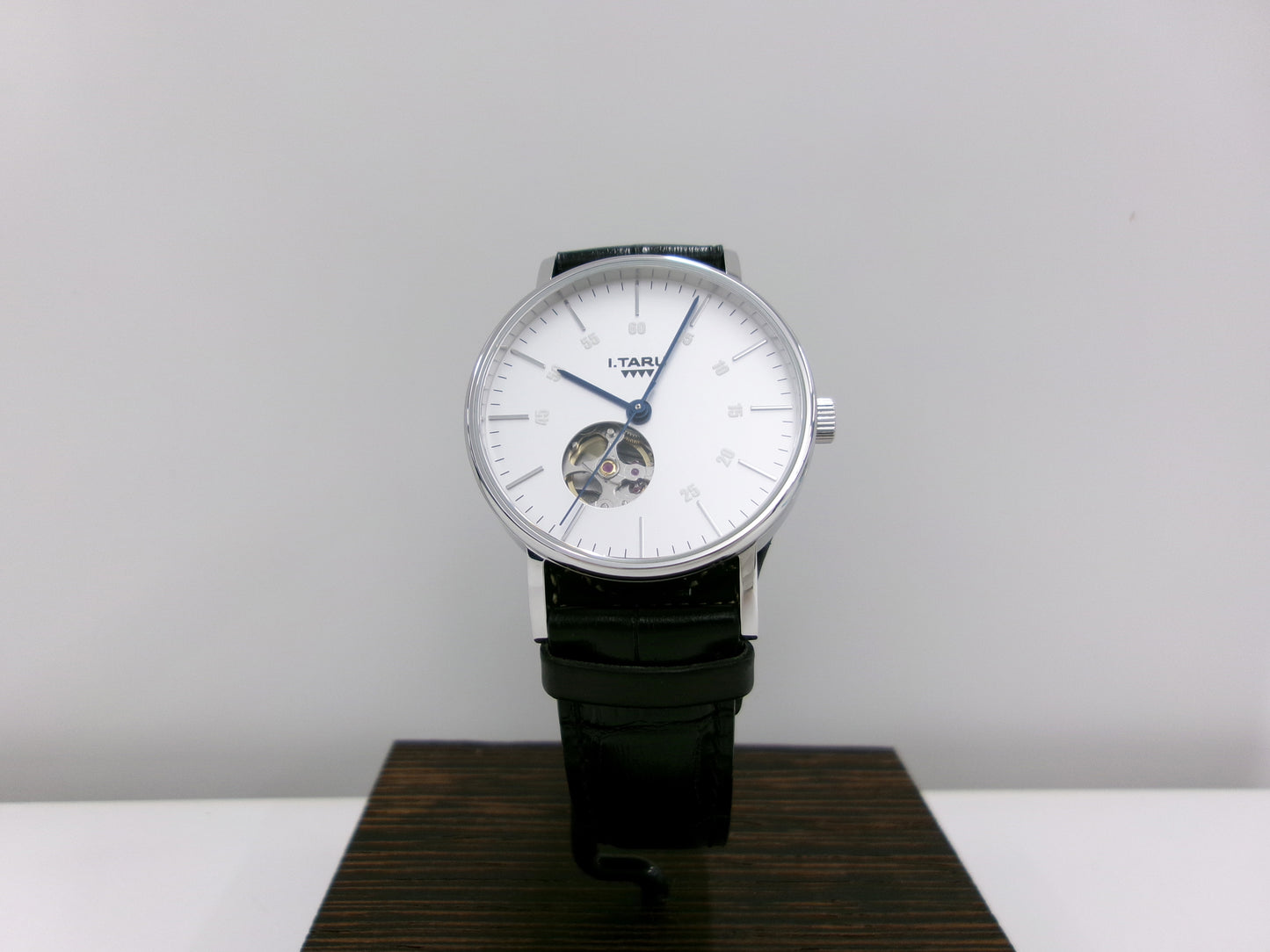 I.TARU CLASSIC GAUGE