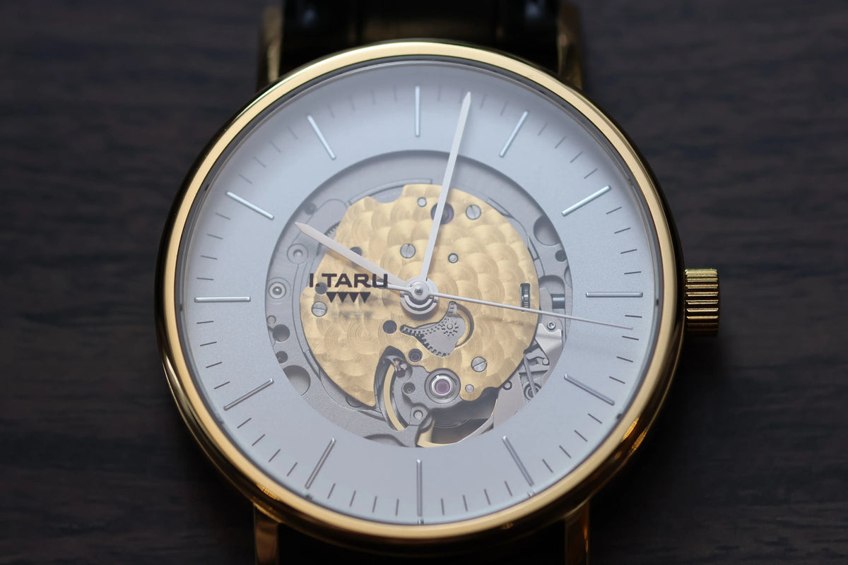 AXIS - gold color stainless case ISHIDA C&T OFFICE