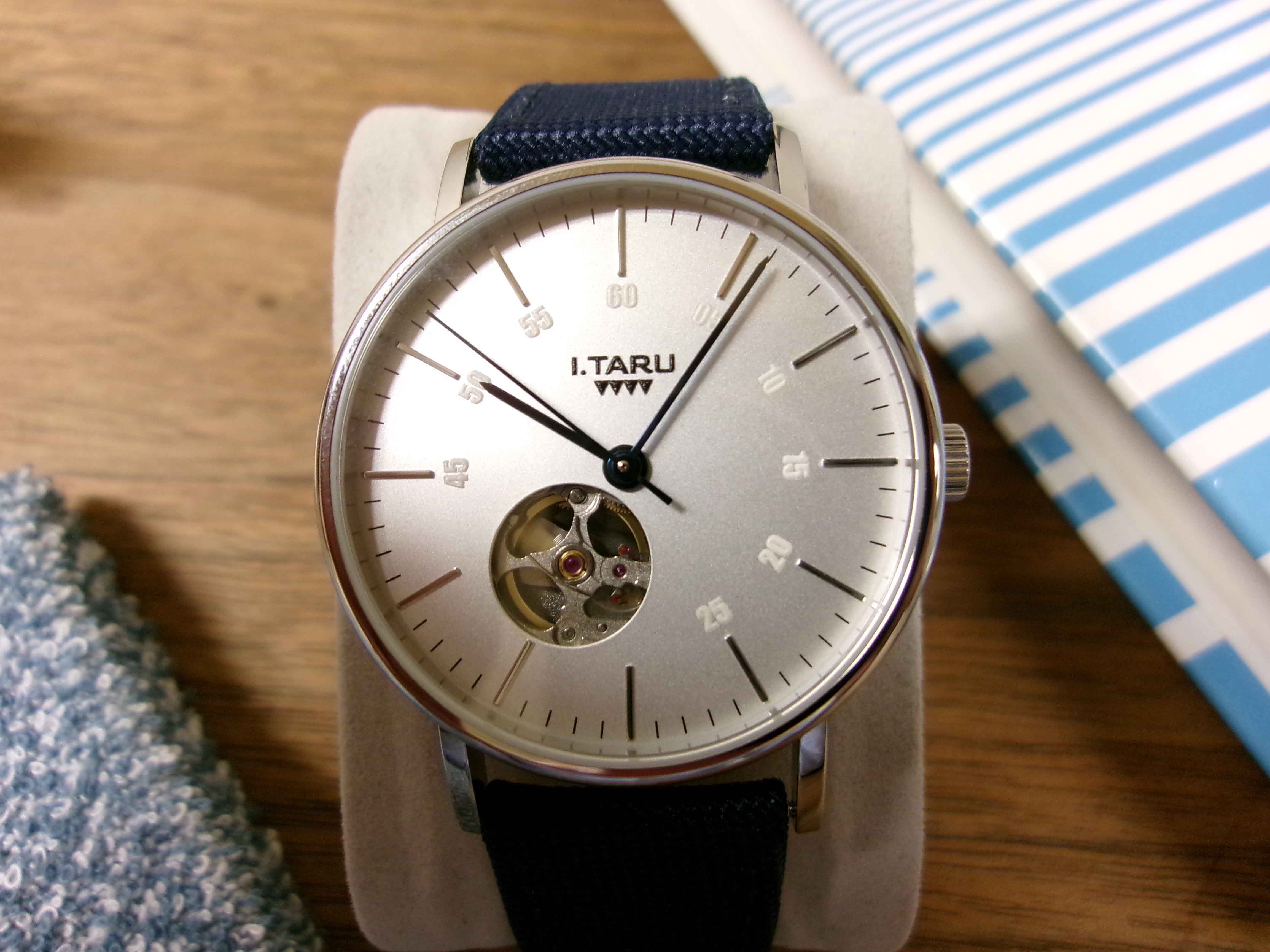 I.TARU classic gauge - white (blue hands) dial – I.TARU watch official  website