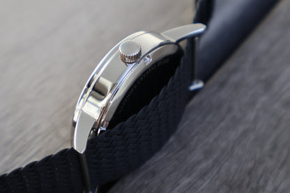 AXIS LIGHT - Lightweight Comfort with a Perlon Strap.