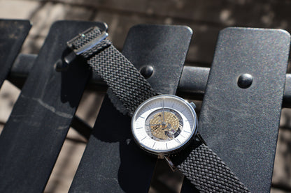 AXIS LIGHT - Lightweight Comfort with a Perlon Strap.