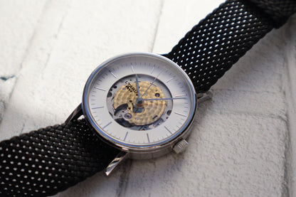 AXIS LIGHT - Lightweight Comfort with a Perlon Strap.